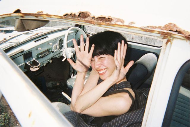 【3枚】佐久間由衣のあらゆる表情…ファースト写真集の新カット（2枚目）