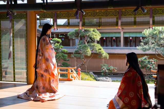 帝がお読みになるもの、私も読みたい…「光る君へ」第33回「式部誕生」：フォトギャラリー