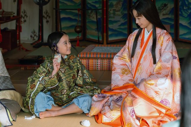 帝がお読みになるもの、私も読みたい…「光る君へ」第33回「式部誕生」（2枚目）