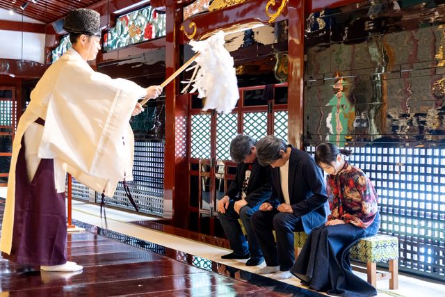 『踊る』織田裕二＆趣里＆本広克行監督が直筆絵馬を披露！『踊る大捜査線 N.E.W.』福岡キャンペーン（4枚目）