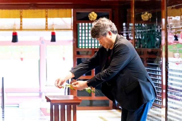 『踊る』織田裕二＆趣里＆本広克行監督が直筆絵馬を披露！『踊る大捜査線 N.E.W.』福岡キャンペーン（5枚目）