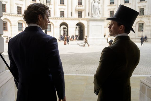 ヘンリー・カヴィルのシャーロック・ホームズ！『エノーラ・ホームズの事件簿』（3枚目）