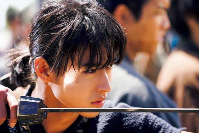 写真集「映画　キングダム2 遥かなる大地へ　写真集 －THE MAKING－」の収録カット！：フォトギャラリー