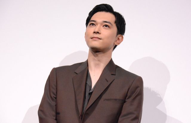 井口理（King Gnu）＆原摩利彦、映画『国宝』舞台あいさつにサプライズ登壇！（4枚目）