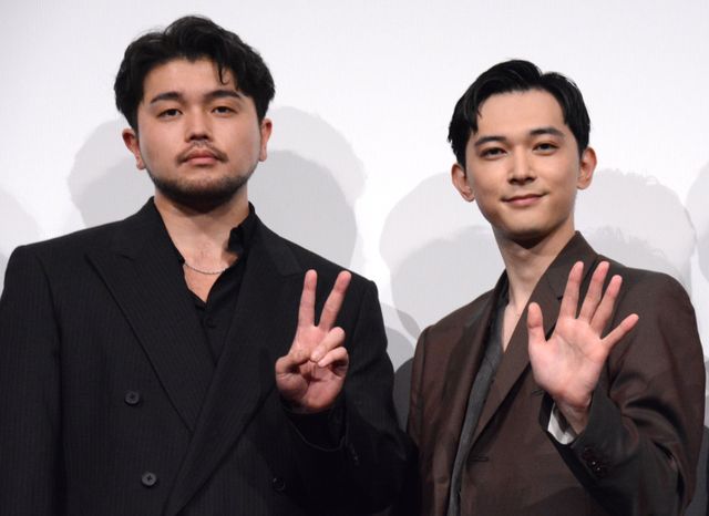 井口理（King Gnu）＆原摩利彦、映画『国宝』舞台あいさつにサプライズ登壇！（18枚目）