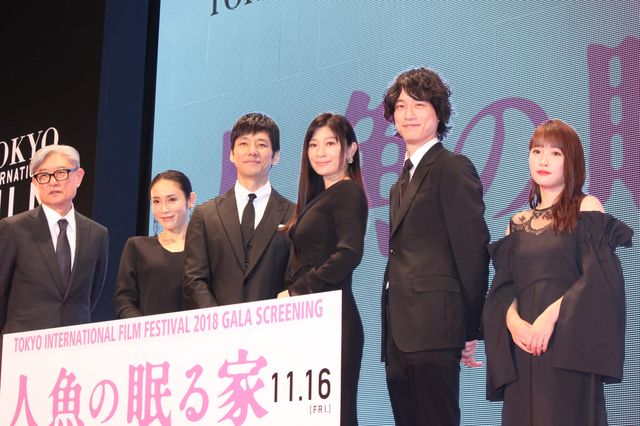 篠原涼子、西島秀俊、坂口健太郎、川栄李奈、笑顔でレッドカーペットに！『人魚の眠る家』ワールドプレミア（9枚目）