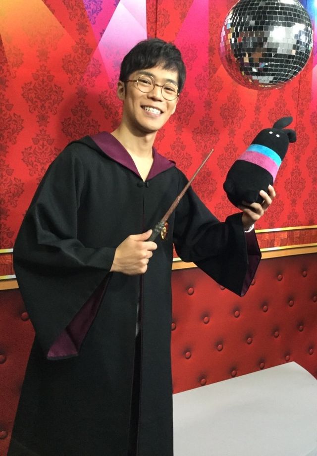 小野賢章、ハリポタ風の衣装で登場！（3枚目）