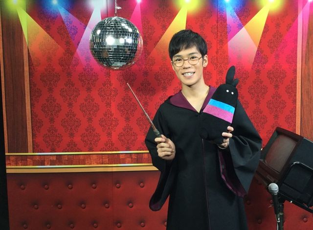 小野賢章、ハリポタ風の衣装で登場！（6枚目）