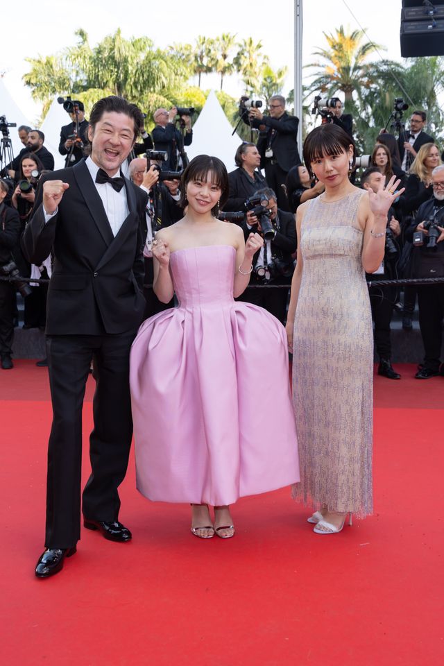 岸井ゆきのが華やかなドレス姿で初のカンヌレッドカーペットを満喫！『すべて真夜中の恋人たち』（3枚目）