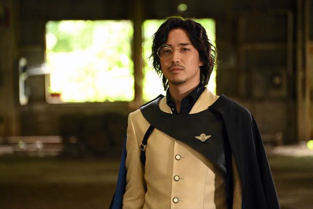 「ガッチャード」ラケシスのモデルとなった歌手が登場！スピンオフ「冥黒の黙示録　ラケシス」場面写真（4枚目）