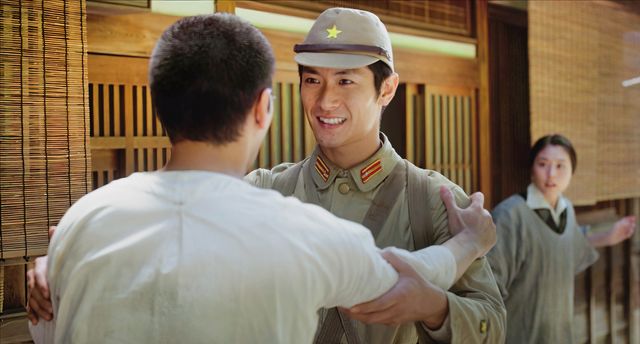 三浦春馬さんの笑顔カットも『映画　太陽の子』場面写真（9枚目）