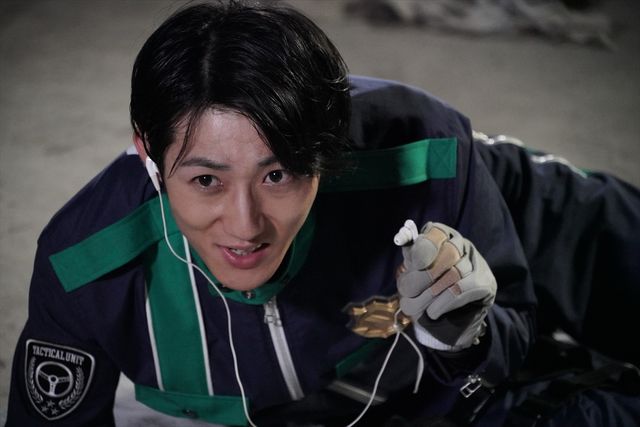 「警察戦隊パトレンジャーFeat．快盗戦隊ルパンレンジャー　もう一人のパトレン2号」より（5枚目）