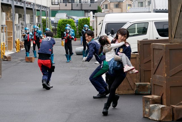 「警察戦隊パトレンジャーFeat．快盗戦隊ルパンレンジャー　もう一人のパトレン2号」より（9枚目）