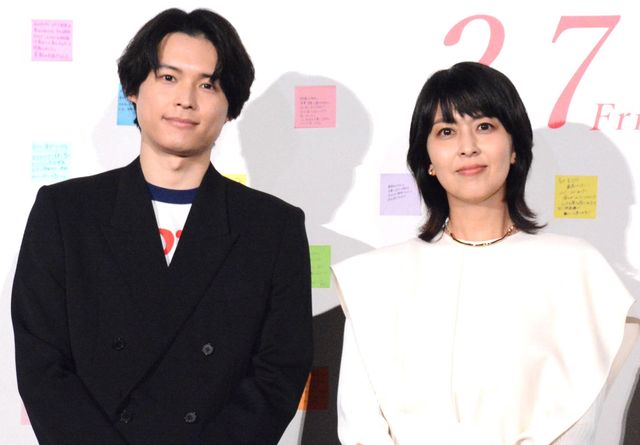 松たか子＆松村北斗＆塚原あゆ子監督、モノトーンの装いで登壇『ファーストキス 1ST KISS』公開直前イベント：フォトギャラリー