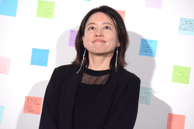 松たか子＆松村北斗＆塚原あゆ子監督、モノトーンの装いで登壇『ファーストキス 1ST KISS』公開直前イベント（4枚目）