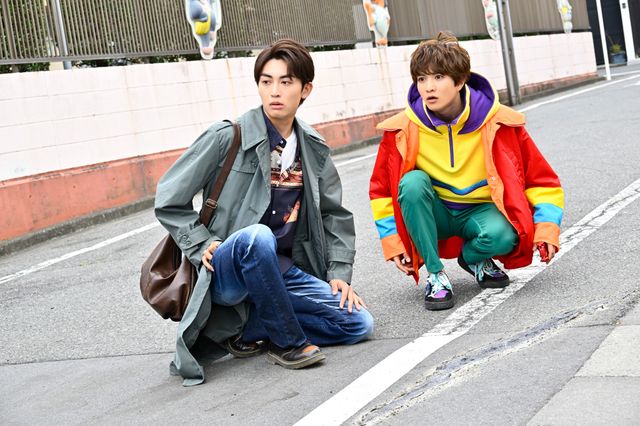 ショウマ、ドーナッツの美味しさに悶絶！「仮面ライダーガヴ」第10話場面カット（3枚目）