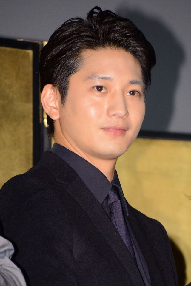 小栗旬＆山田孝之ら『信長協奏曲』初日舞台あいさつ フォトギャラリー（4枚目）