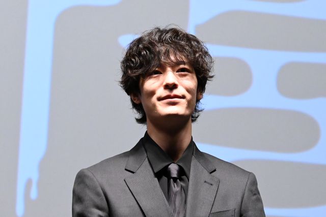 美しすぎる麻生久美子＆塩野瑛久！問題作「魔物」記者会見で息の合ったトーク（10枚目）