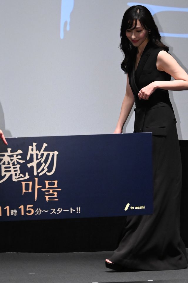美しすぎる麻生久美子＆塩野瑛久！問題作「魔物」記者会見で息の合ったトーク（15枚目）