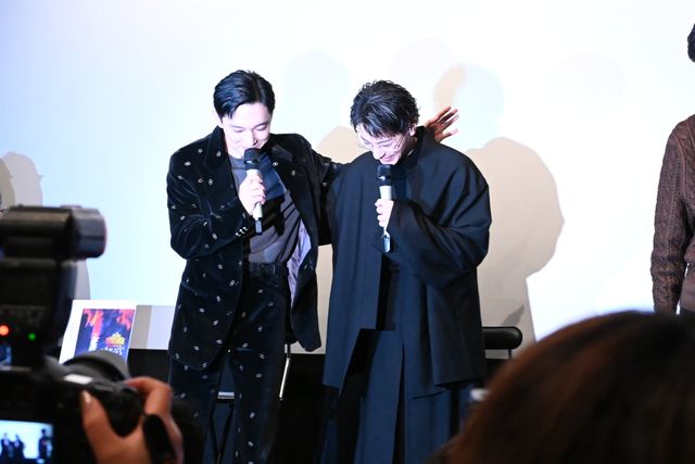 大河完走の横浜流星、メガネ＆無精ひげ姿でイメチェン！『国宝』吉沢亮＆李相日監督と舞台あいさつ登壇（3枚目）