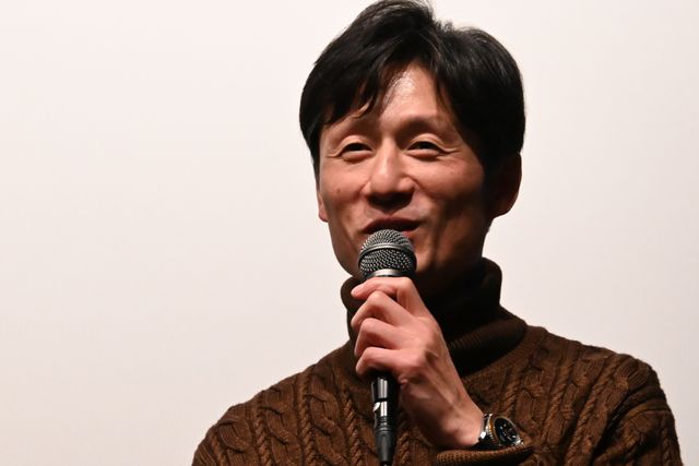 大河完走の横浜流星、メガネ＆無精ひげ姿でイメチェン！『国宝』吉沢亮＆李相日監督と舞台あいさつ登壇（12枚目）