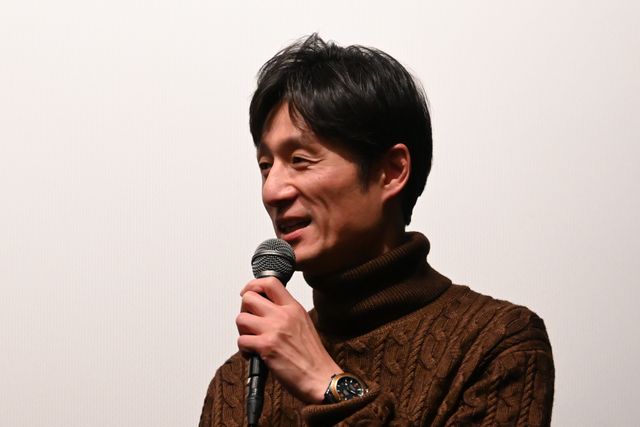 大河完走の横浜流星、メガネ＆無精ひげ姿でイメチェン！『国宝』吉沢亮＆李相日監督と舞台あいさつ登壇（13枚目）