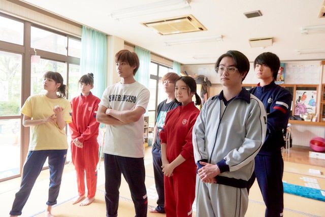 広瀬すず＆新田真剣佑が見つめ合う！映画『ちはやふる　－結び－』場面写真（2枚目）