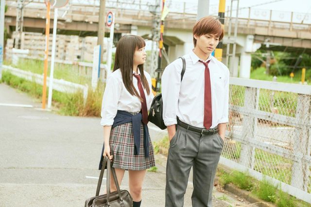 広瀬すず＆新田真剣佑が見つめ合う！映画『ちはやふる　－結び－』場面写真（7枚目）