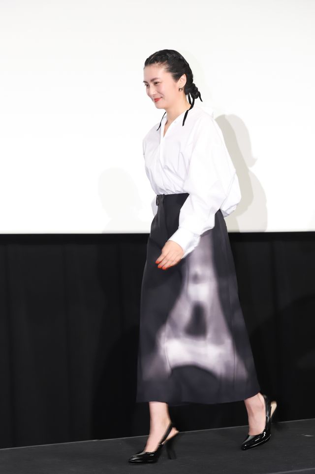 柴咲コウ×西島秀俊×青木崇高、シックな装いで登壇！黒沢清監督『蛇の道』完成披露の様子（2枚目）