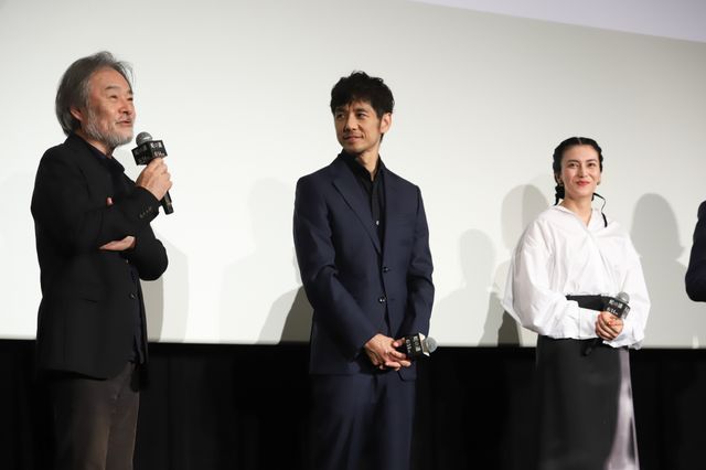 柴咲コウ×西島秀俊×青木崇高、シックな装いで登壇！黒沢清監督『蛇の道』完成披露の様子（3枚目）