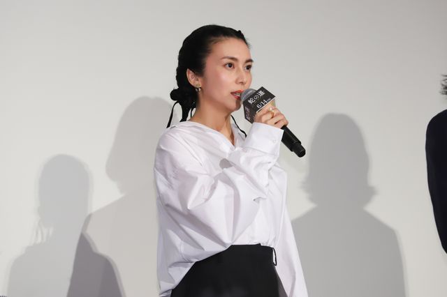 柴咲コウ×西島秀俊×青木崇高、シックな装いで登壇！黒沢清監督『蛇の道』完成披露の様子（11枚目）