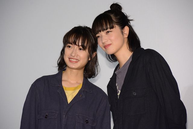 小松菜奈＆門脇麦、お揃いヘアが可愛い！『さよならくちびる』公開御礼舞台あいさつ（9枚目）