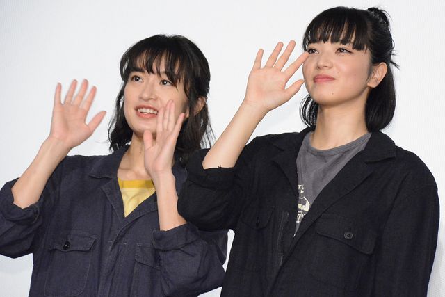 小松菜奈＆門脇麦、お揃いヘアが可愛い！『さよならくちびる』公開御礼舞台あいさつ（12枚目）