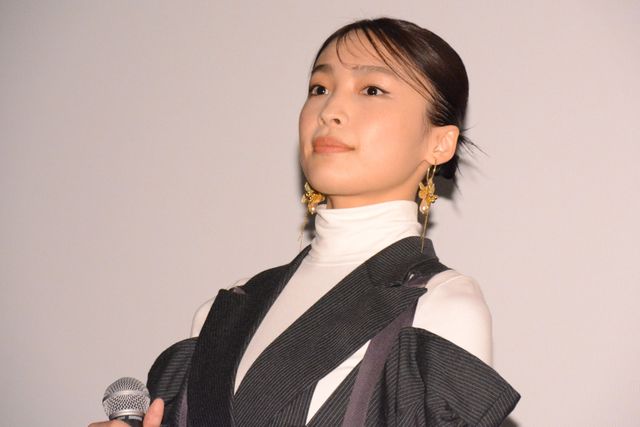 唐田えりか＆芋生悠が共演『朝がくるとむなしくなる』公開記念舞台あいさつ（5枚目）