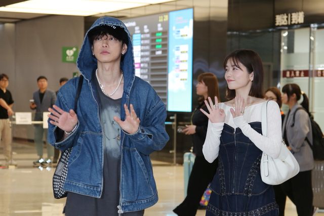 小芝風花＆佐藤健、韓国・金浦空港に到着！（3枚目）