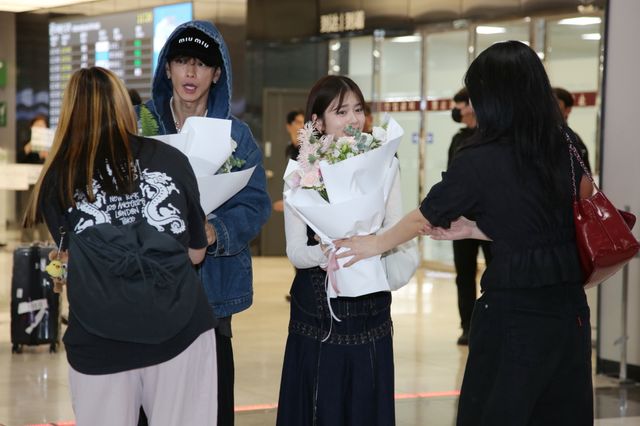 小芝風花＆佐藤健、韓国・金浦空港に到着！（14枚目）