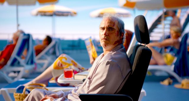 母のもとへ帰るはずが…『ミッドサマー』監督が仕掛ける新たな狂気『ボーはおそれている』場面写真（2枚目）