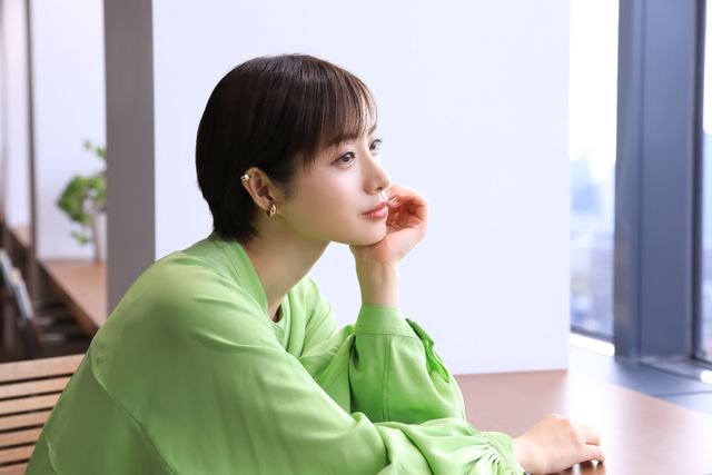 透明感あふれる石原さとみインタビュー撮りおろし＜7枚＞（2枚目）