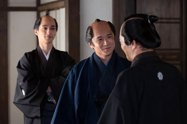 第44回より鶴屋(風間俊介)と滝沢瑣吉(津田健次郎)の会話シーン