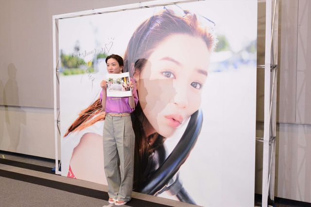 永野芽郁、笑顔がキュート！1st写真集「moment」発売記念イベント（6枚目）