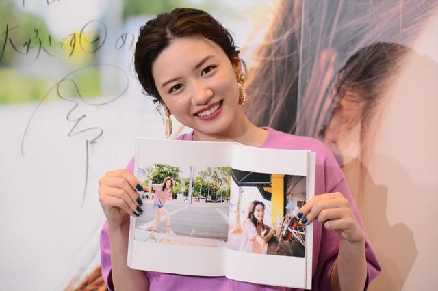 永野芽郁、笑顔がキュート！1st写真集「moment」発売記念イベント（7枚目）