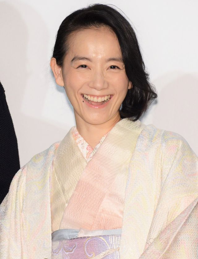 妻役は篠原ともえ！イッセー尾形主演『漫画誕生』初日舞台あいさつ（3枚目）