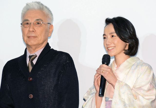 妻役は篠原ともえ！イッセー尾形主演『漫画誕生』初日舞台あいさつ（8枚目）