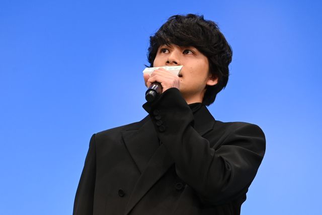 浜辺美波＆目黒蓮ら豪華キャスト集結！『ほどなく、お別れです』完成披露舞台あいさつ（10枚目）