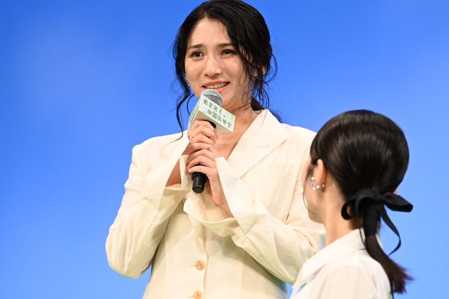 浜辺美波＆目黒蓮ら豪華キャスト集結！『ほどなく、お別れです』完成披露舞台あいさつ（16枚目）