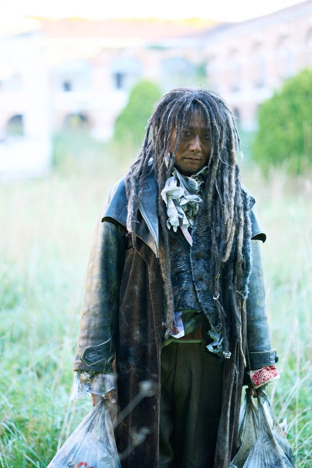 『岸辺露伴は動かない　懺悔室』井浦新×玉城ティナ×戸次重幸×大東駿介キャラクタービジュアル＜4枚＞（3枚目）