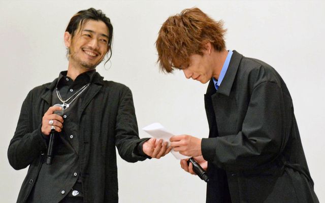 『仮面ライダーアマゾンズ』藤田富、谷口賢志のサプライズ手紙に感激…【全20枚】：フォトギャラリー