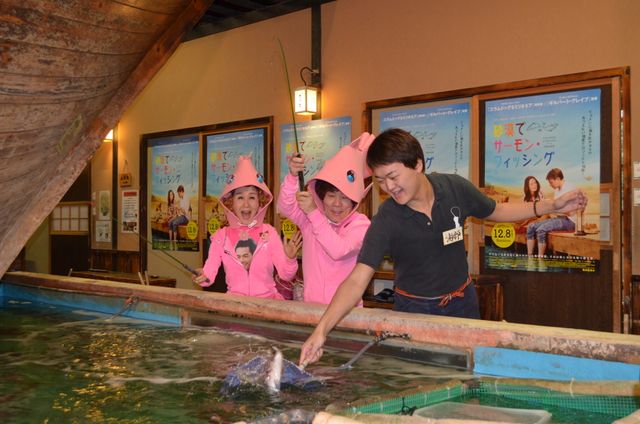 林家ペー＆パー子夫妻、ダジャレ連発で「鮭の日委員会認定映画」をアピール！　画像ギャラリー（11枚目）