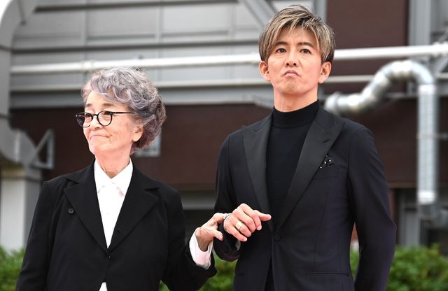 木村拓哉、倍賞千恵子を華麗にエスコート　映画『TOKYOタクシー』タクシーセレモニー（2枚目）