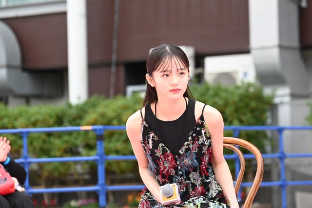 木村拓哉、倍賞千恵子を華麗にエスコート　映画『TOKYOタクシー』タクシーセレモニー（3枚目）